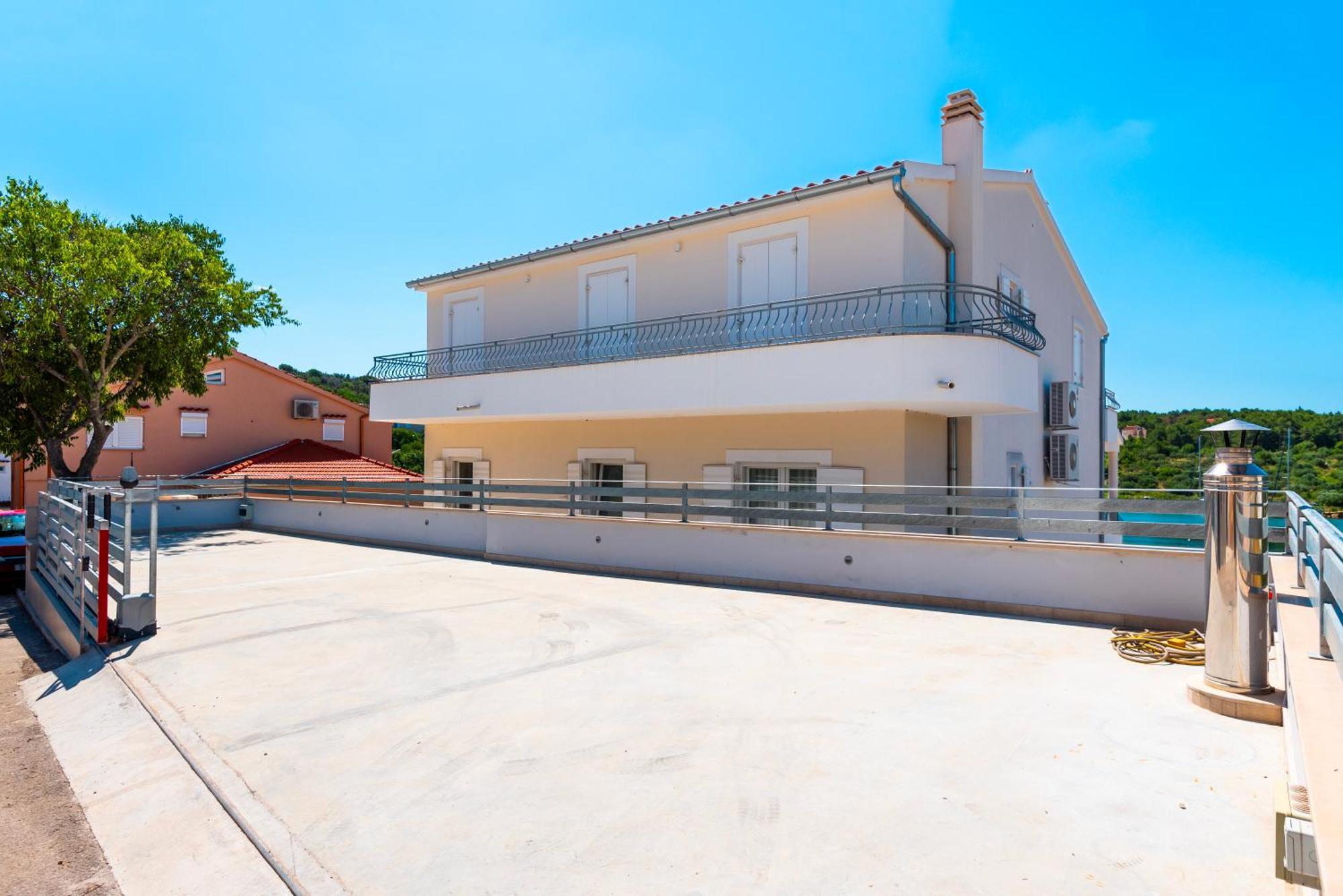 Apartment Bilice Beach Экстерьер фото